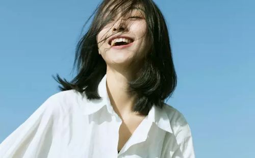 韩国93岁女校长因冻龄走红，揭秘她不老容颜的秘诀！